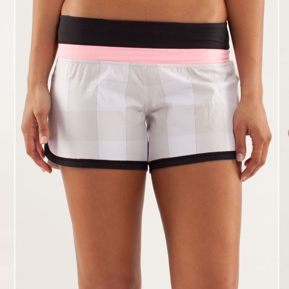 NWT Lululemon Groovy Run Shorts - Picture 2 of 11